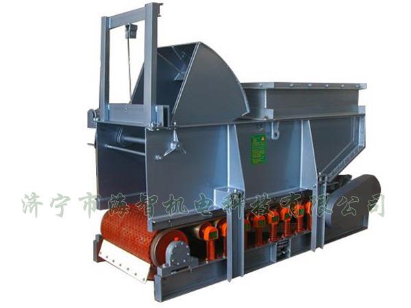 用手動、電動、液動或氣動驅(qū)動齒輪帶動弧型齒條來開啟或關(guān)閉扇型閘門